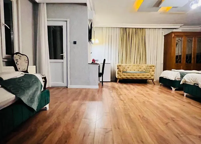 Pembe Koesk Old Center