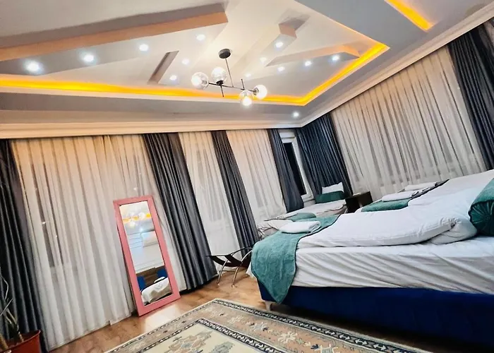 Pembe Koesk Old Center Hotel