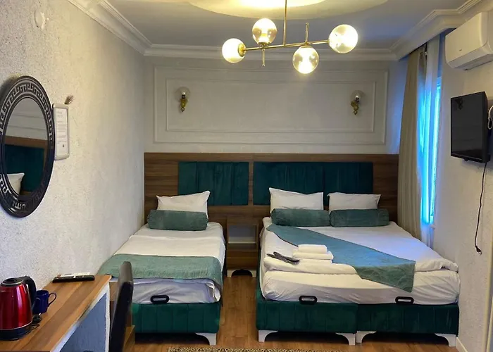 Pembe Koesk Old Center Hotel 3*