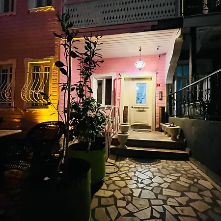 Pembe Koesk Old Center 3*