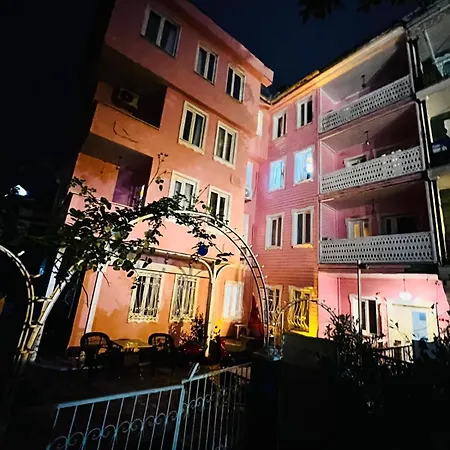 Pembe Koesk Old Center Hotel