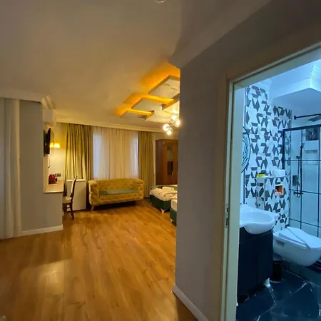 Hotel Pembe Koesk Old Center 3*