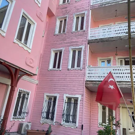 Pembe Koesk Old Center 3*