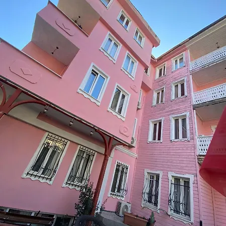 Pembe Koesk Old Center Hotel