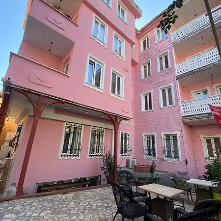 Pembe Koesk Old Center Hotel 3*