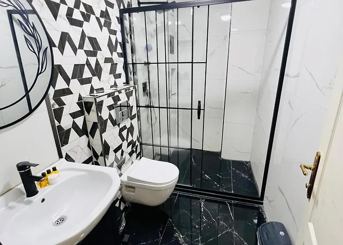 Pembe Koesk Old Center 3*