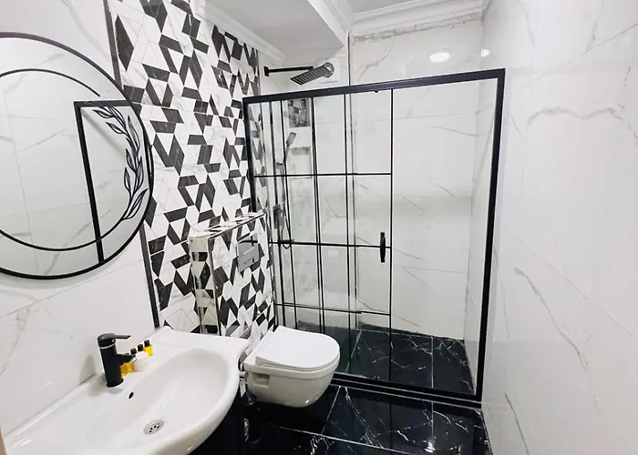 Pembe Koesk Old Center 3*