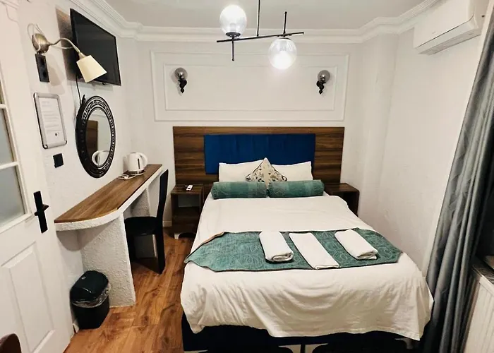 Pembe Koesk Old Center Hotel