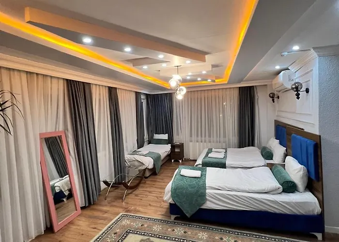 Hotel Pembe Koesk Old Center 3*