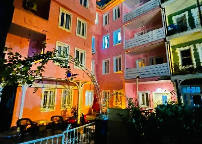 Hotel Pembe Koesk Old Center