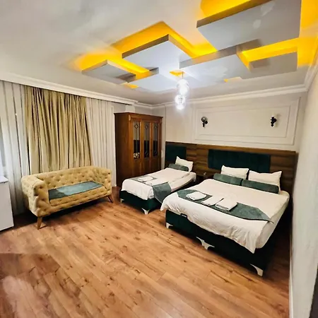 Pembe Koesk Old Center Hotell 3*
