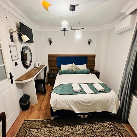 Pembe Koesk Old Center Hotell