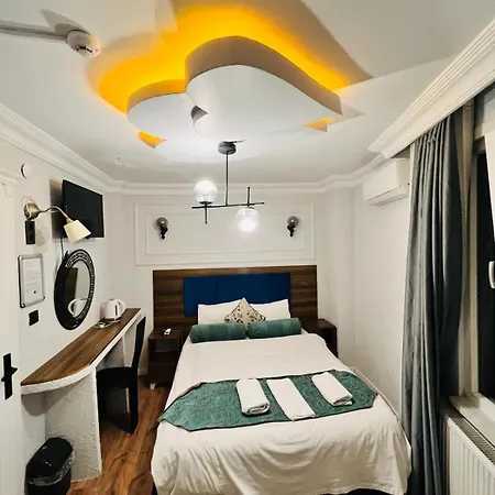 Pembe Koesk Old Center Hotell 3*
